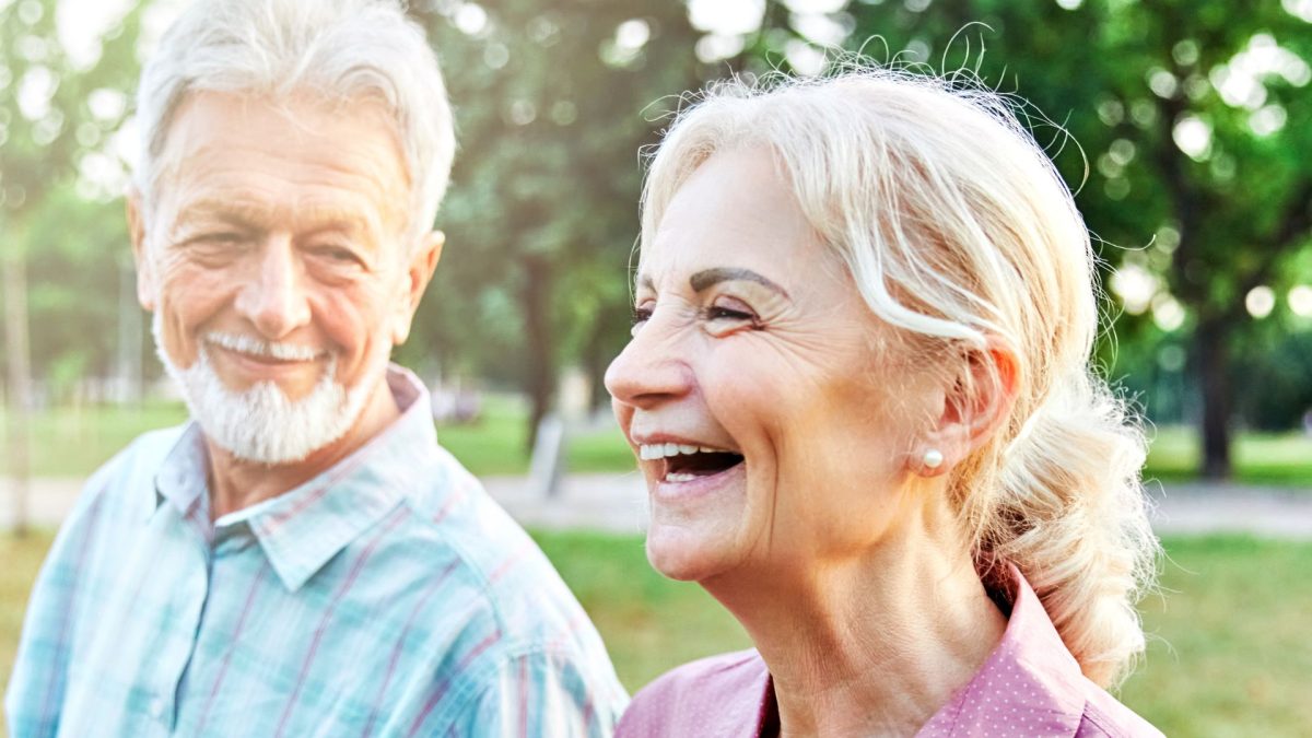 New Season, New Confidence Choosing Between Full and Partial Dentures